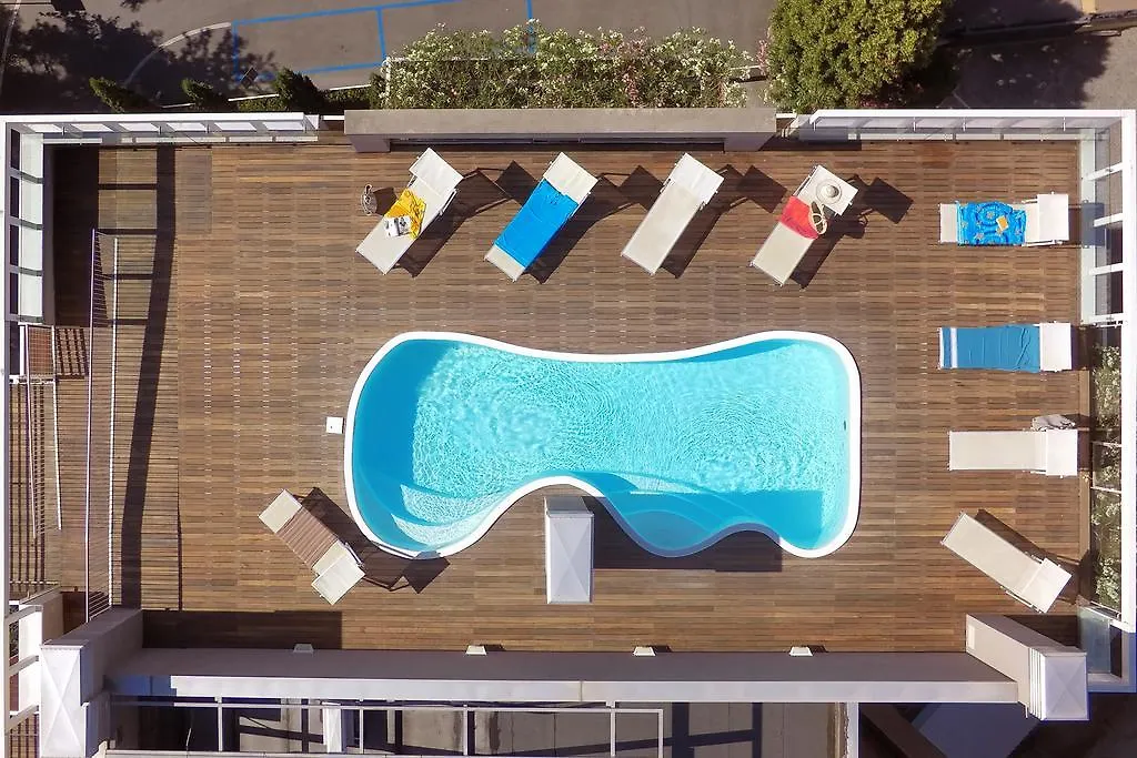 Residence Delfina Rimini Aparthotel